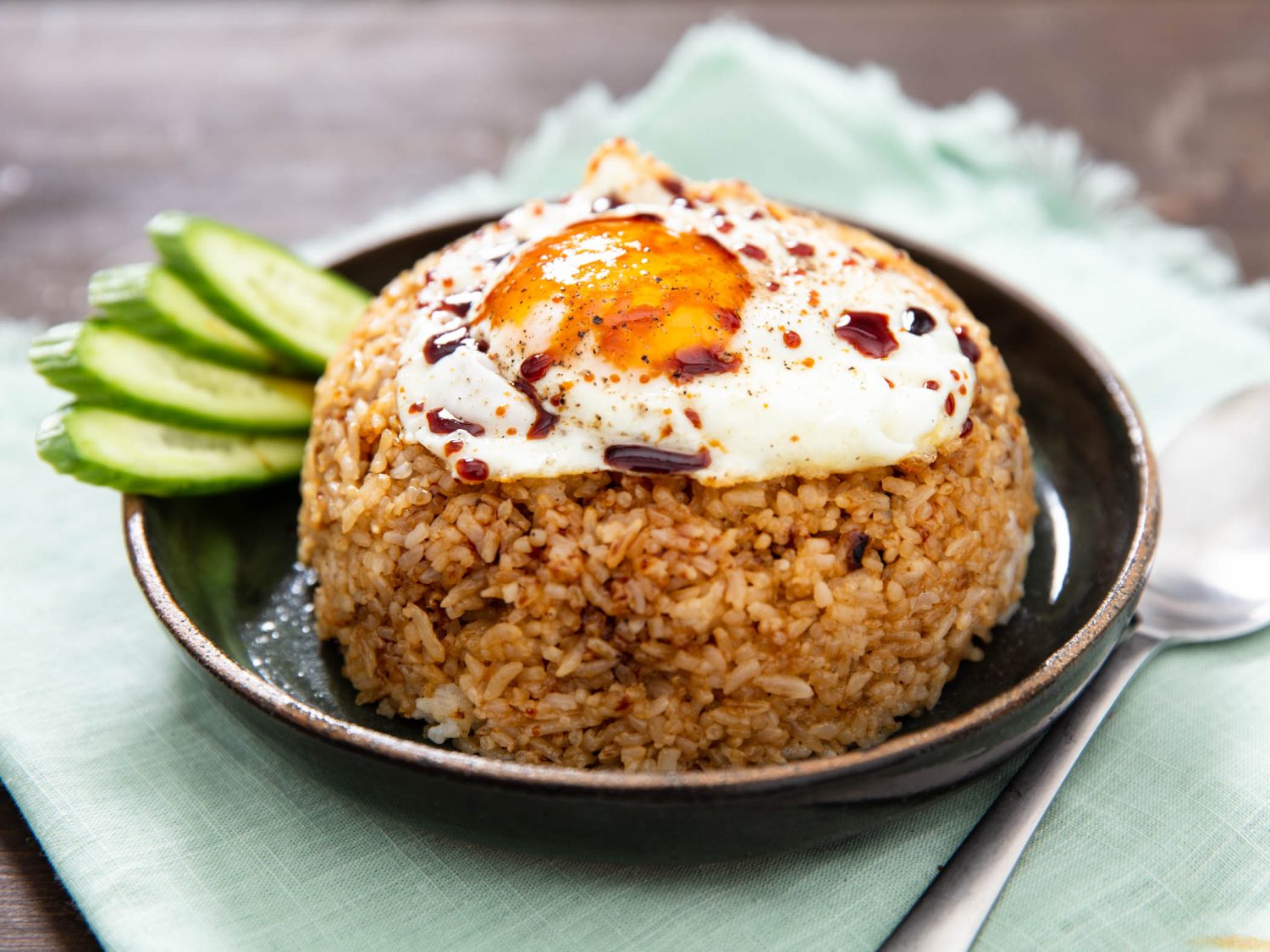 Món cơm chiên Nasi Goreng là món ăn mà không thực khách nào đến Bali mà không thử qua