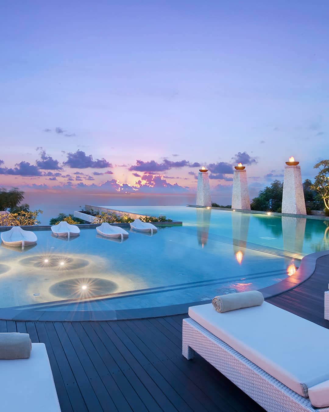 Bể bơi sang chảnh tại resort Banyan Tree Bali cao cấp @banyantreebali