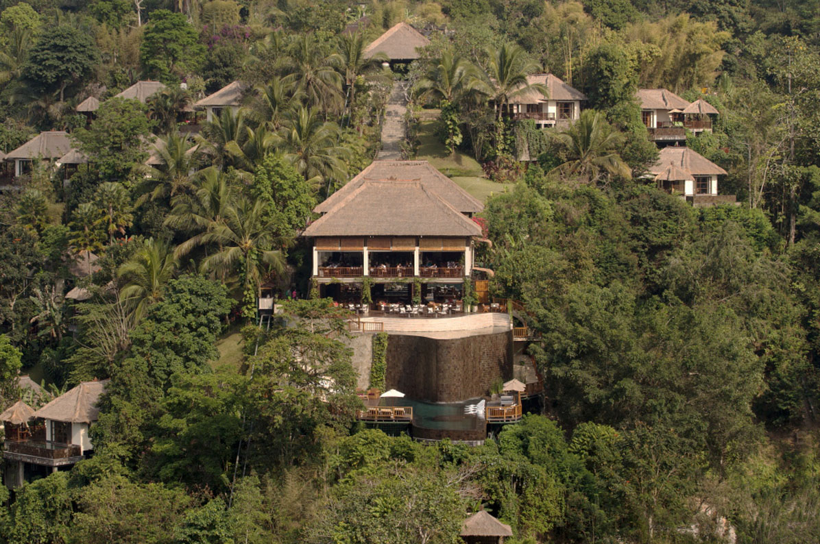 Ảnh chụp toàn cảnh từ fly-cam xuống resort Hanging Garden @Internet