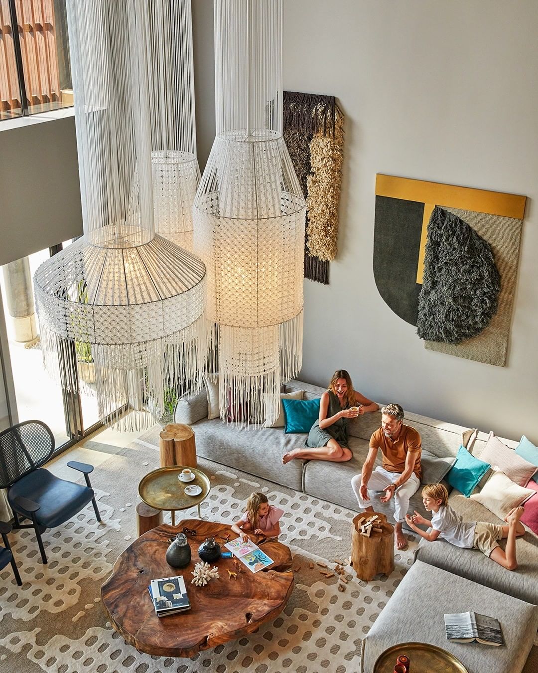 Nội thất sang trọng, tiện nghi cung cấp cho bạn không gian nghỉ dưỡng riêng tư và thoải mái nhất 